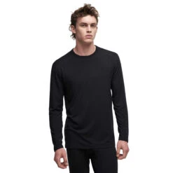 Le Bent Midweight Base Layer Crew - Men's 11 Le Bent Midweight Base Layer Crew - Men's -Campman Sales Store BT2013 001 On Body Front 1 70482.1605829367