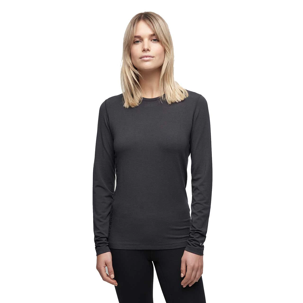 Le Bent Midweight Base Layer Crew - Women's 8 Le Bent Midweight Base Layer Crew - Women's - Image 6